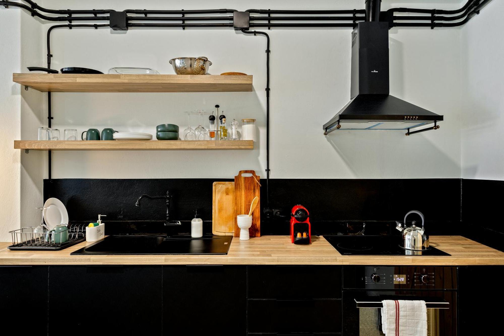 Large, Stylish & Super Apartment *